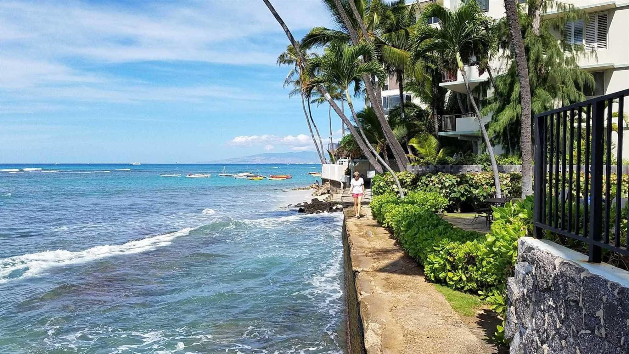 Diamond Head Beach Hotel Honolulu Exterior photo